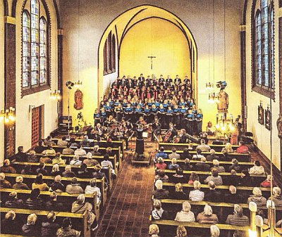 Gemeinsames Konzert des
Uckermärkischen Konzertchores Prenzlau und des Chores
"Harmonija" aus Varena am 29.04.2017 in der Kirche St.
Maria Magdalena in Prenzlau (Foto: Franz Roge) Gemeinsames Konzert des Uckermärkischen
Konzertchores Prenzlau und des Chores "Harmonija" aus
Varena am 29.04.2017 in der Kirche St. Maria Magdalena in
Prenzlau (Foto: Franz Roge)