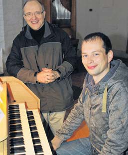 Jürgen
Bischof (links) und Hannes Ludwig (rechts) (Foto: Oliver
Spitza) Jürgen Bischof (links) und Hannes
Ludwig (rechts) (Foto: Oliver Spitza)