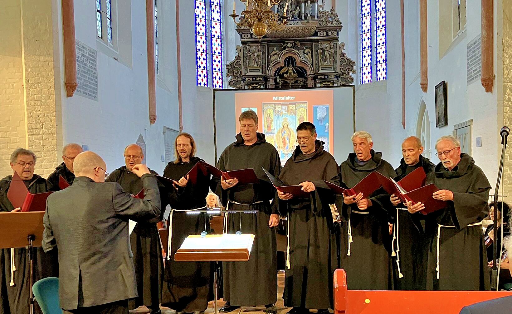 Konzert „Der Klang der Zeit“ am 24. Mai 2024: Männer des Uckermärkischen Konzertchores entführten in die Zeit der Klöster in Prenzlau (Foto: Sigrid Werner)